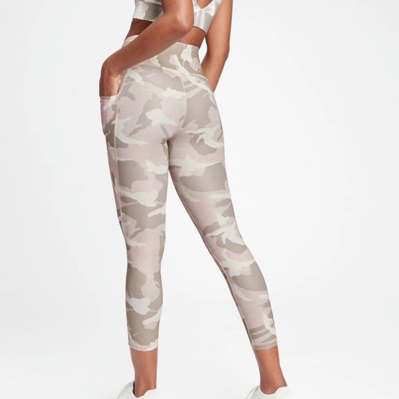 GAP Pants - Gap NWT Pink Camo High Rise Leggings SZM